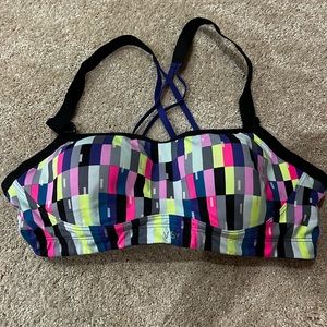 Victoria’s Secret sports bra 36C
